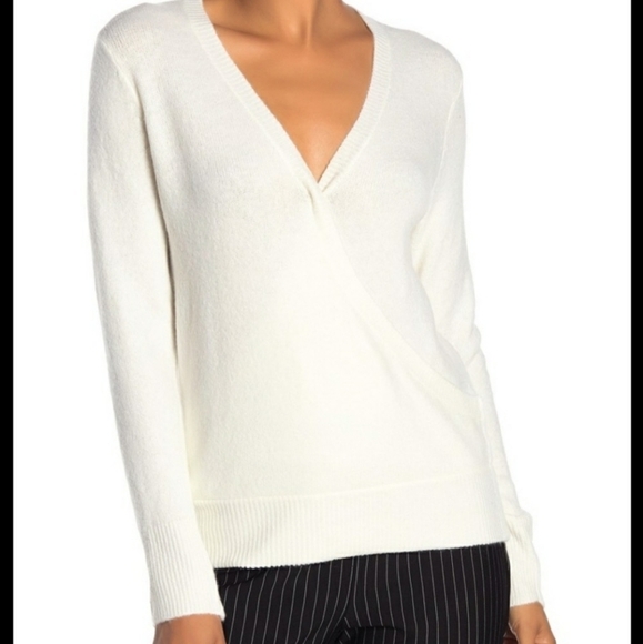 NWT Vince Camuto Ivory White Faux Wrap Sweater - Picture 1 of 5